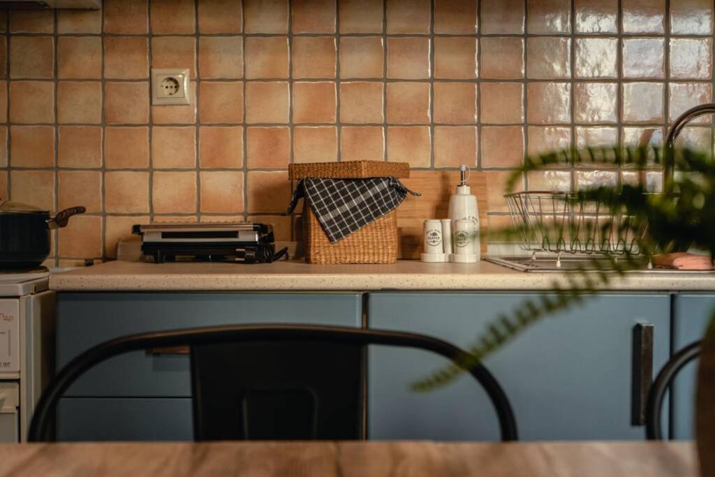 וולוס Aigli'S Urban Lodge מראה חיצוני תמונה