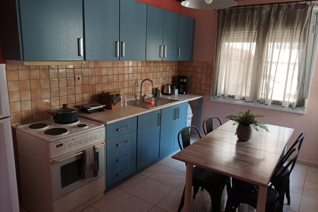 וולוס Aigli'S Urban Lodge מראה חיצוני תמונה