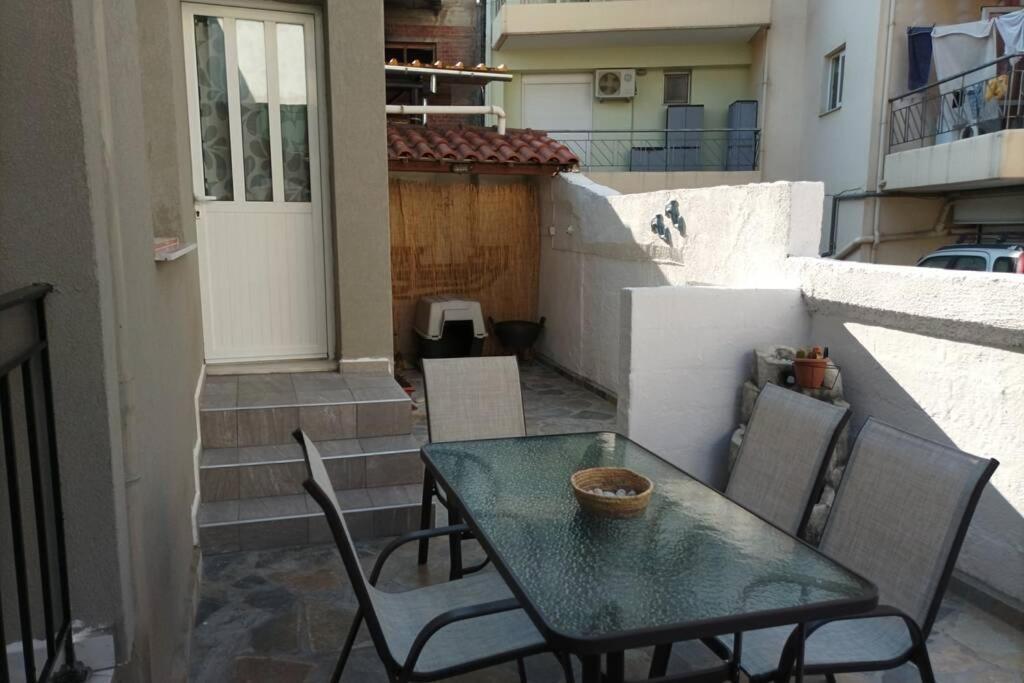 וולוס Aigli'S Urban Lodge מראה חיצוני תמונה